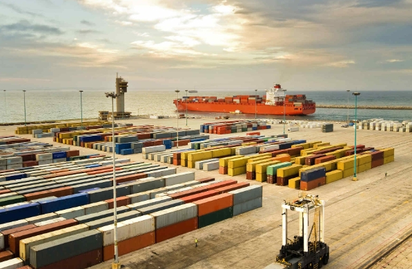 隨著全球經濟一體化不斷深化，寧波貨代業還將面臨更多的機遇和挑戰