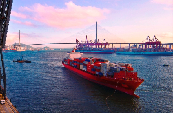 寧波國際貨代憑借日益完善的物流體系，成為了國際貨代行業的佼佼者