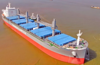 寧波貨運公司正在著貨物的流通，成為重塑物流版圖的新引擎