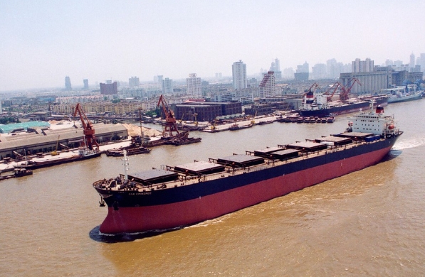 青島散貨船運輸公司憑借其獨到的觀點，在航運領域取得了顯著成就