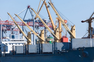 天津貨運代理發(fā)揮其獨特的優(yōu)勢，為全球化的進程做出更大的貢獻