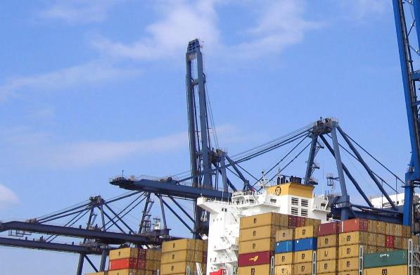 新加坡的貨代業(yè)務(wù)在許多方面展示了城市的競爭力和創(chuàng)業(yè)精神