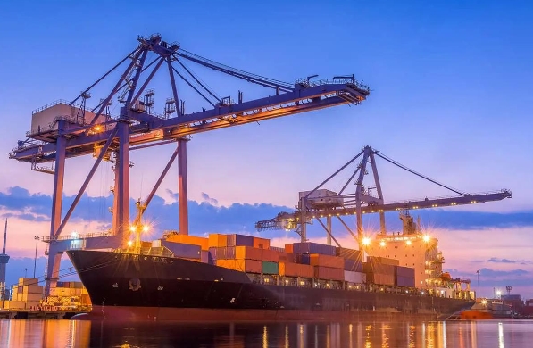 上海貨代公司不斷探索新的服務(wù)模式，以滿(mǎn)足客戶(hù)日益多樣化的需求