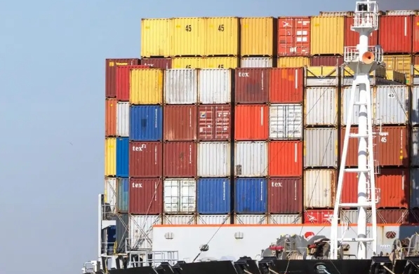 在全球經濟一體化的背景下，上海國際物流的重要地位愈發凸顯