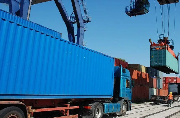 海運(yùn)貨代成為推動(dòng)貿(mào)易暢通、助力經(jīng)濟(jì)發(fā)展的新勢(shì)力