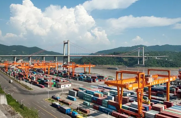 貨運代理作為一個不可或缺環(huán)節(jié)，正在逐漸展現(xiàn)出其獨特的魅力與價值