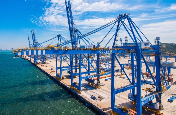 國際貨運代理在全球經(jīng)濟(jì)中扮演著重要的角色