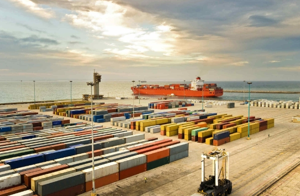 貨代公司是連接生產(chǎn)與消費的橋梁，更是推動國際貿(mào)易運轉(zhuǎn)的幕后英雄